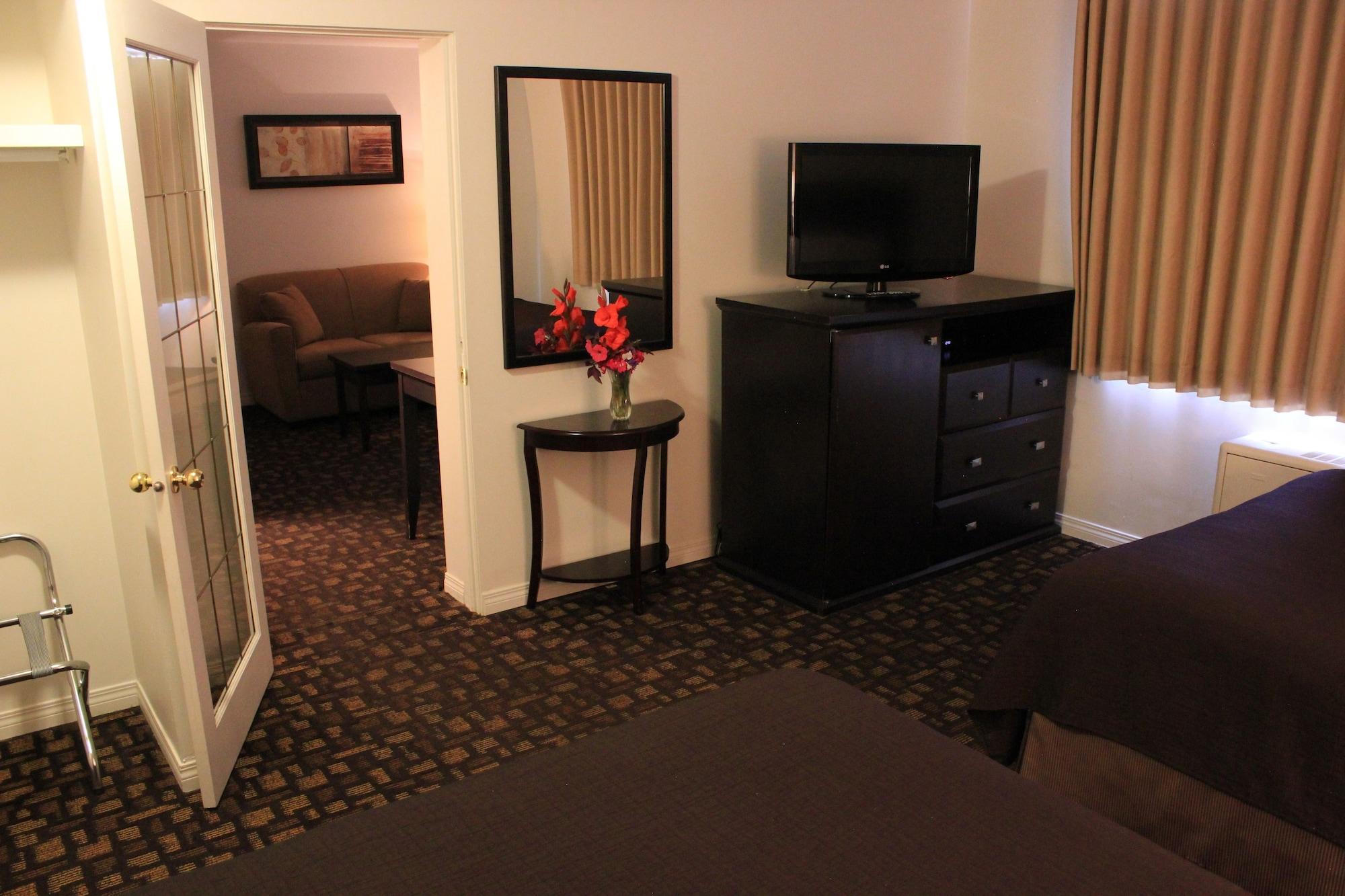 Travelodge By Wyndham Prince Albert Dış mekan fotoğraf