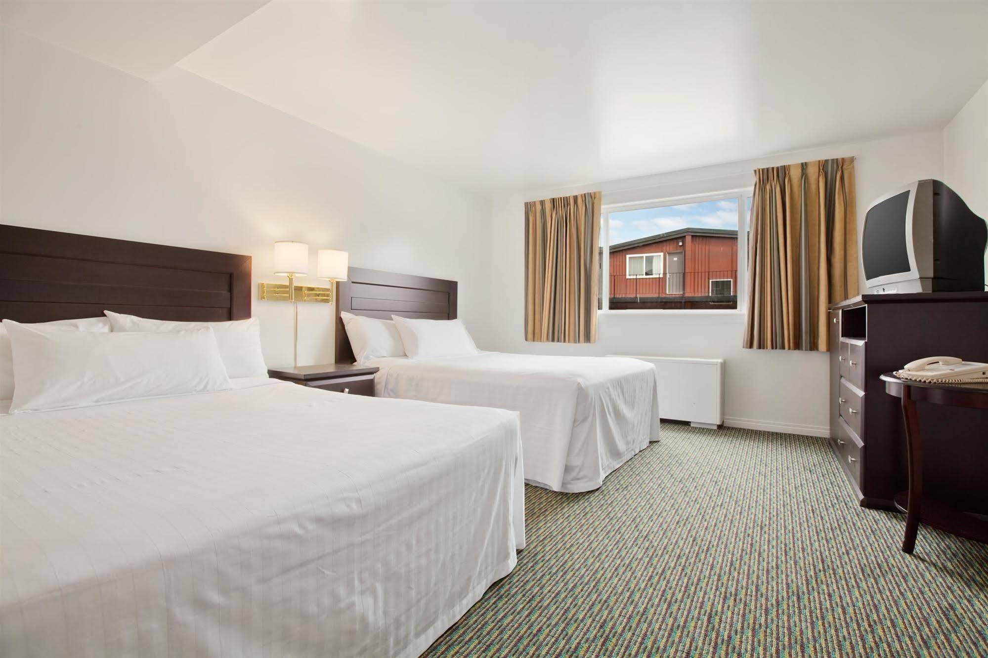 Travelodge By Wyndham Prince Albert Dış mekan fotoğraf